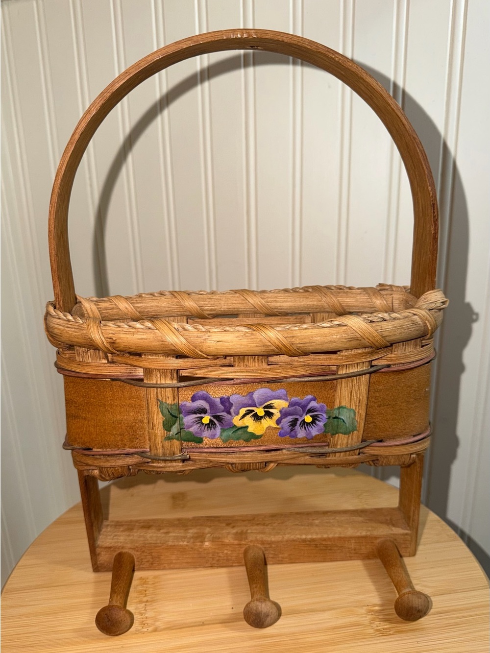 Vtg Hand-Painted Pansy Wooden Basket w/ Pegs Rustic Country Wall Design